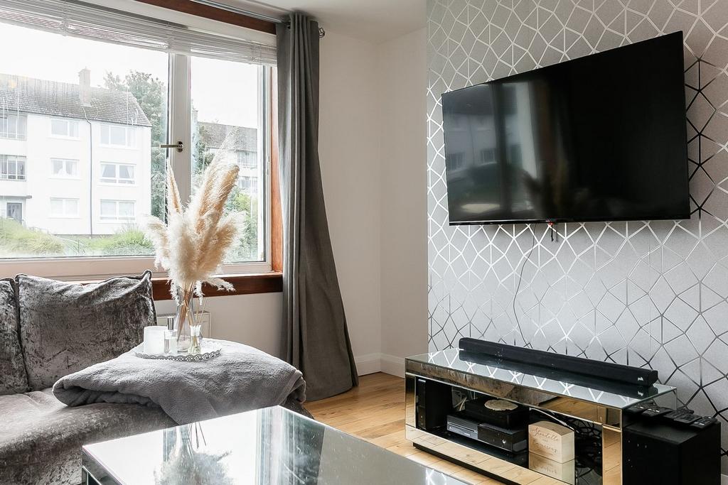 Apartment in Edinburgh - View 4