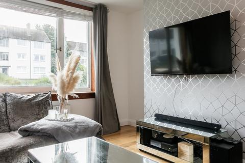2 bedroom flat for sale, Oxgangs Farm Gardens, Oxgangs, Edinburgh, EH13