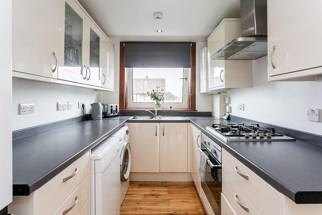 Apartment in Edinburgh - More