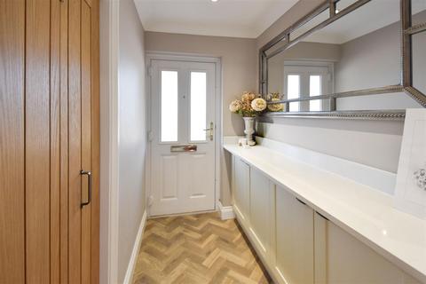 2 bedroom end of terrace house for sale, Roman Road, Mountnessing, Brentwood