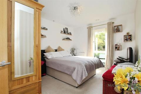 2 bedroom apartment for sale, Miami House, Princes Road, Chelmsford, Essex, CM2 9GE