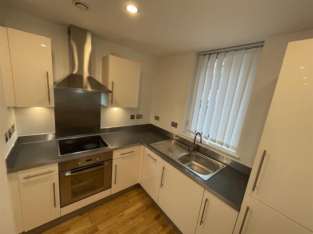 Apartment in Manchester, Brunswick, Ardwick - View 5
