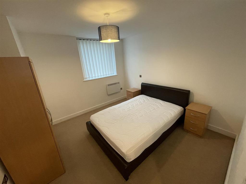 Apartment in Manchester, Brunswick, Ardwick - More