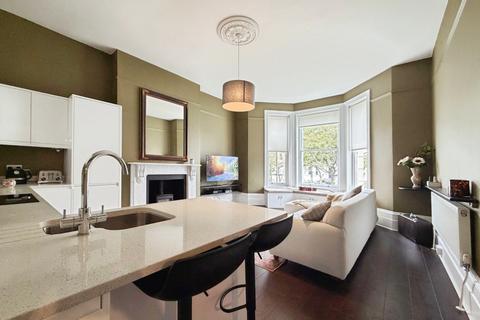 2 bedroom flat to rent, Castle Hill Avenue, Folkestone