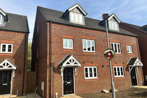 4 bedroom semi-detached house for sale, Quarry Close, Kent DA11