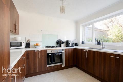 4 bedroom semi-detached house for sale, Sheep Walk, Shepperton