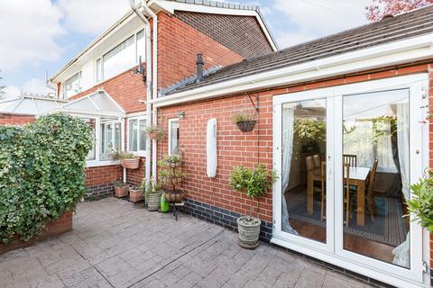 3 bedroom semi-detached house to rent, Parkfield Road, Chester CH4