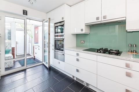 3 bedroom semi-detached house to rent, Parkfield Road, Chester CH4