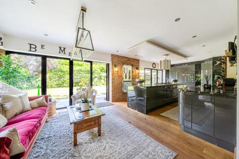 4 bedroom detached house for sale, Forest Drive, Keston Park, Keston, Kent, BR2
