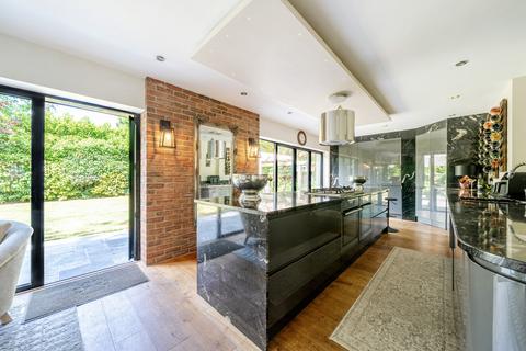 4 bedroom detached house for sale, Forest Drive, Keston Park, Keston, Kent, BR2