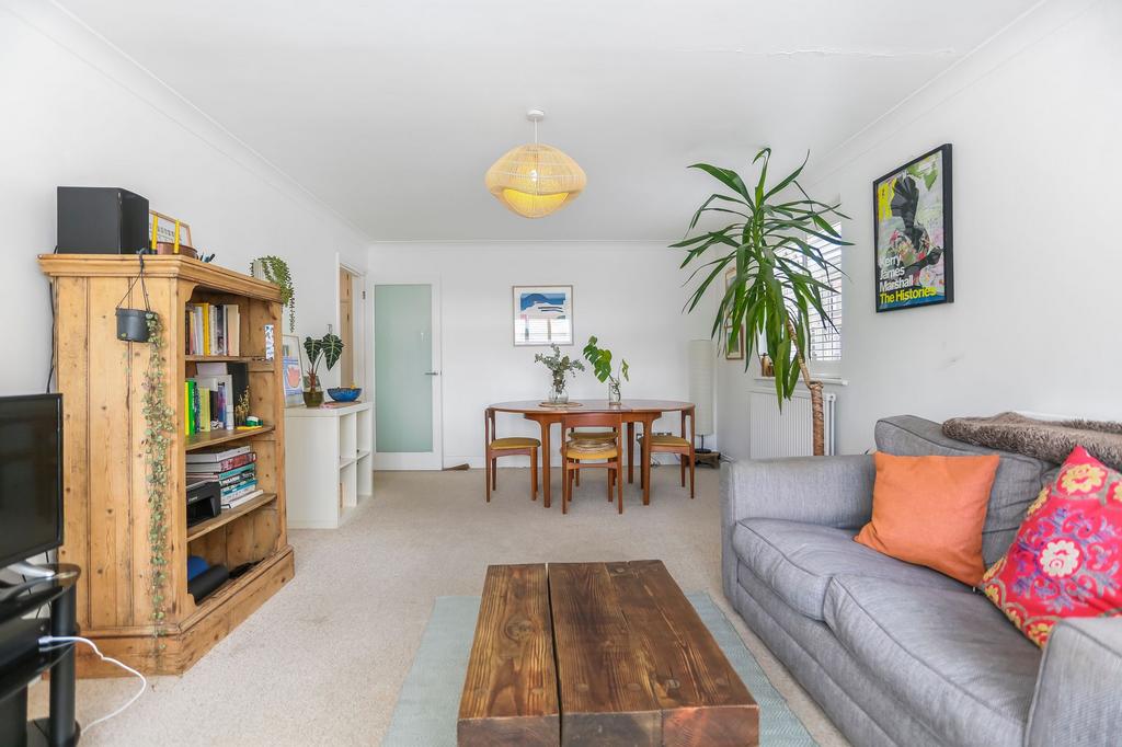 Apartment in Brighton - View 3