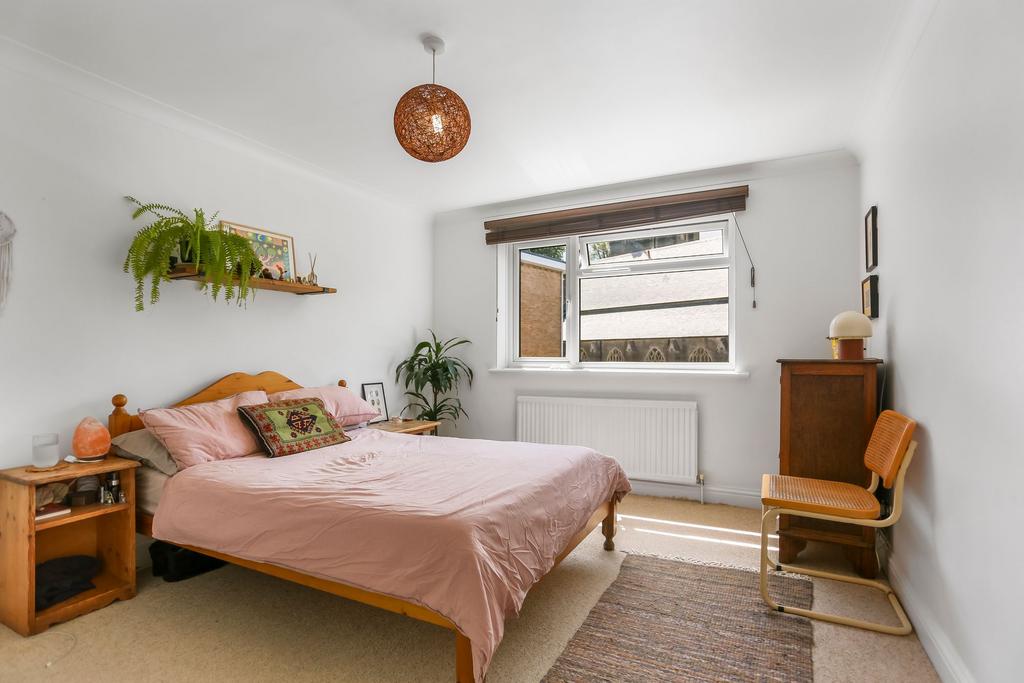 Apartment in Brighton - View 4