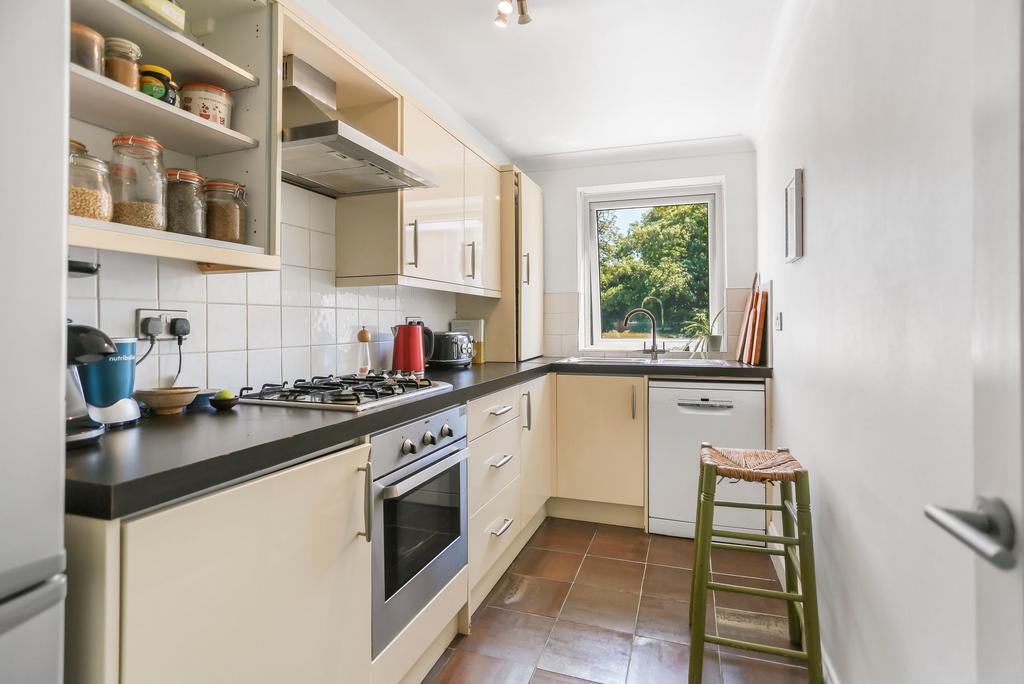 Apartment in Brighton - More