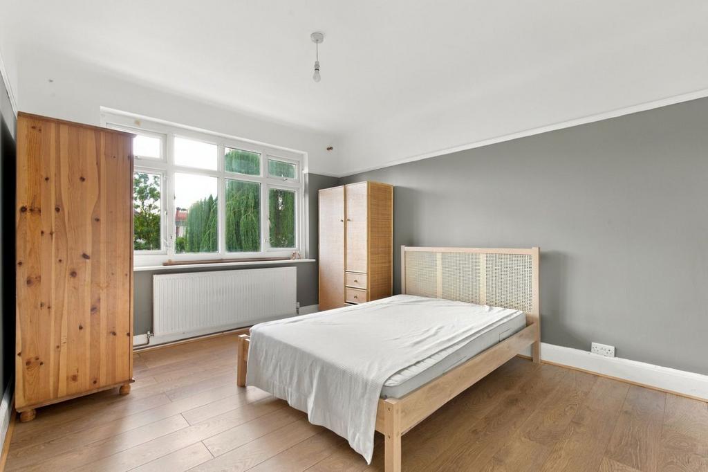 Apartment in London - View 2
