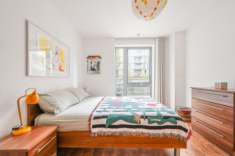 2 bedroom flat for sale, Lucienne Court, Poplar, London, E14