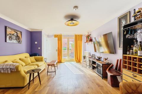 2 bedroom end of terrace house for sale, Beaconsfield Street West, Leamington Spa