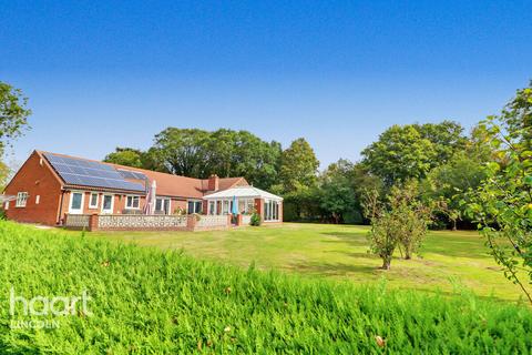 4 bedroom detached bungalow for sale, Main Street, Bucknall