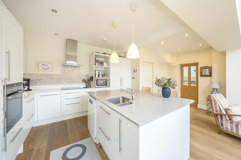 3 bedroom house for sale, Kings Farm Avenue, Richmond TW10