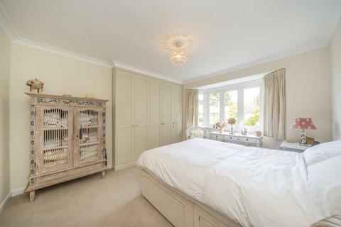 3 bedroom house for sale, Kings Farm Avenue, Richmond TW10