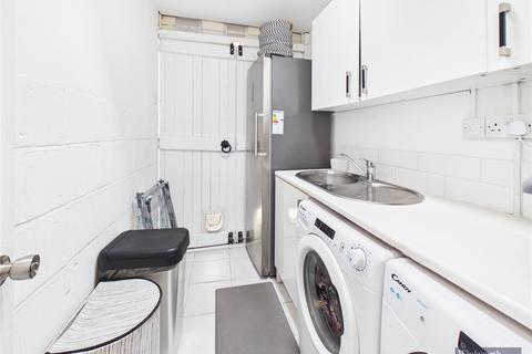 5 bedroom detached house for sale, Pinner View, Harrow, HA1