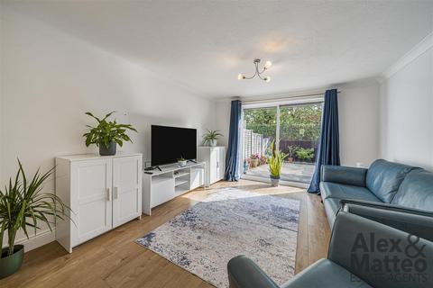 2 bedroom terraced house for sale, Ann Moss Way, Canada Water, SE16