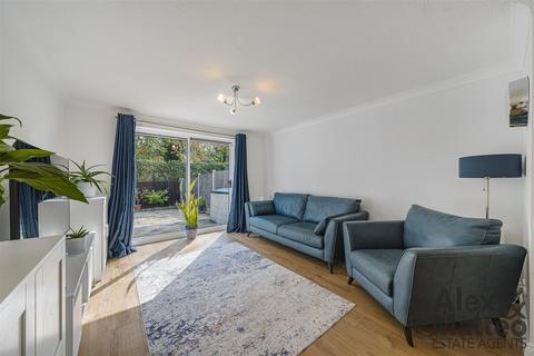 2 bedroom terraced house for sale, Ann Moss Way, Canada Water, SE16