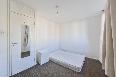 4 bedroom house to rent, Haselrigge Road, Clapham, London, SW4