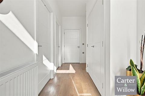 2 bedroom apartment for sale, Fielders Crescent, Essex