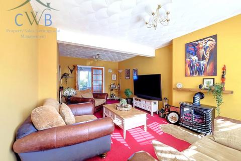 3 bedroom semi-detached house for sale, Taylor Road, Snodland, ME6