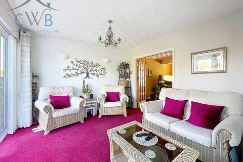 3 bedroom semi-detached house for sale, Taylor Road, Snodland, ME6