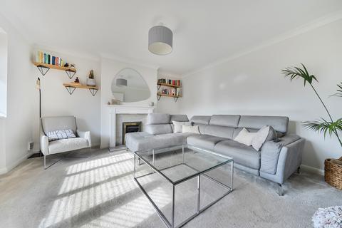3 bedroom semi-detached house for sale, Grove End Road, Farnham, GU9