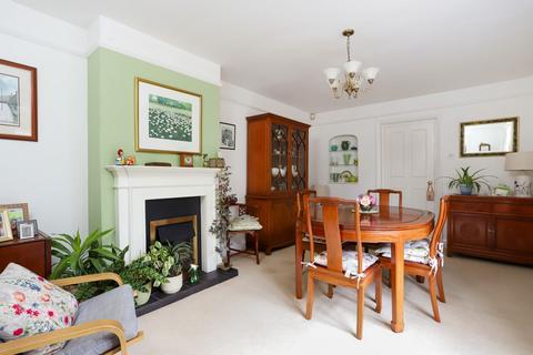 4 bedroom detached bungalow for sale, Bat & Ball Lane, Farnham, GU10