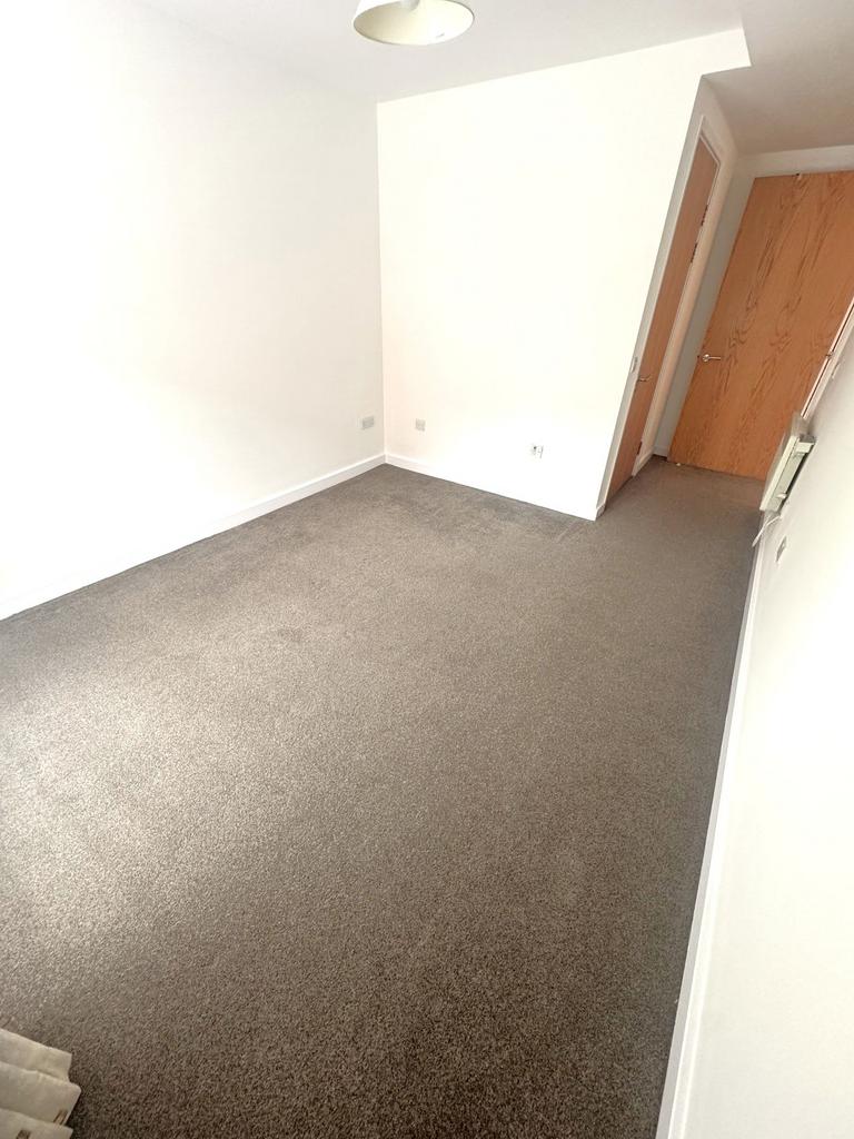 Apartment in Leeds - View 4
