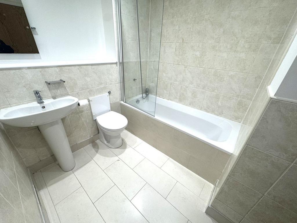 Apartment in Leeds - View 5