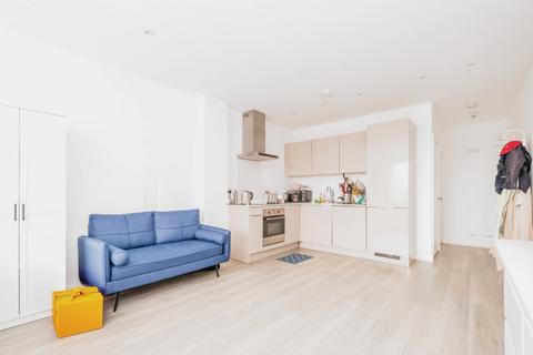 Studio for sale, North Street, Horsham, West Sussex, RH12