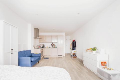 Studio for sale, North Street, Horsham, West Sussex, RH12
