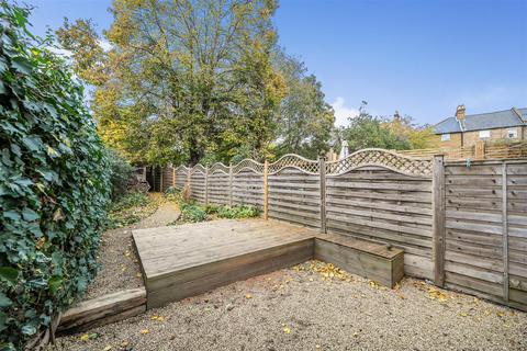 2 bedroom cottage for sale, Orchard Walk, Kingston Upon Thames KT2