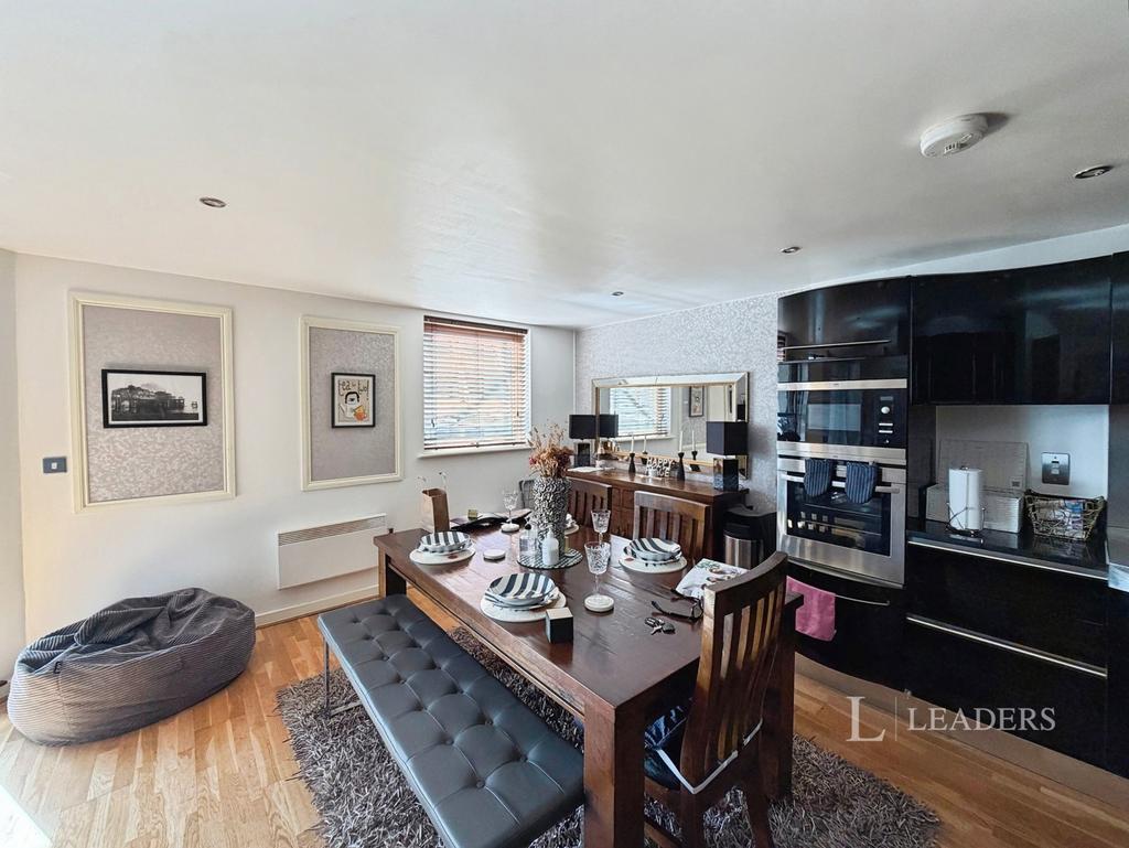 Apartment in East Sussex - More