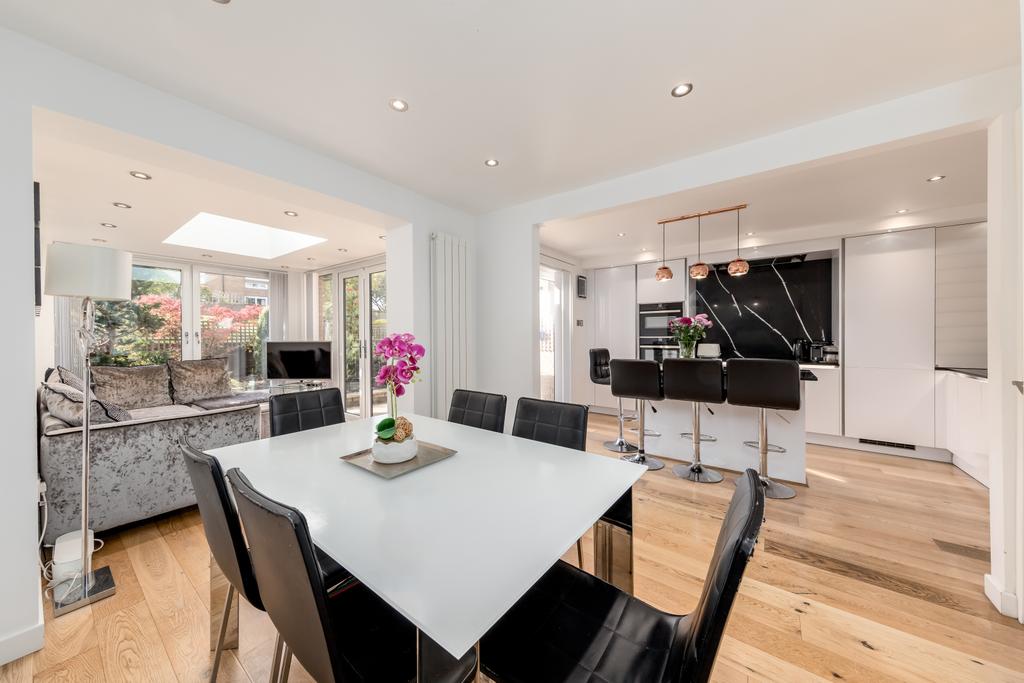 House in Edinburgh - View 5