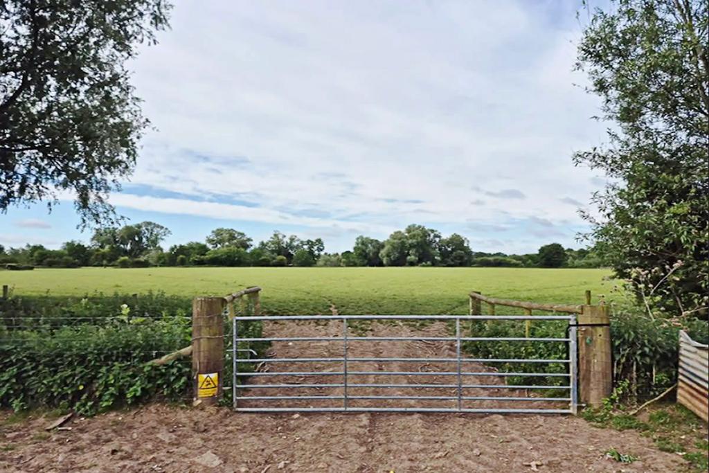 Land at Broadwas, Worcester, Worcestershire WR6 - View 3