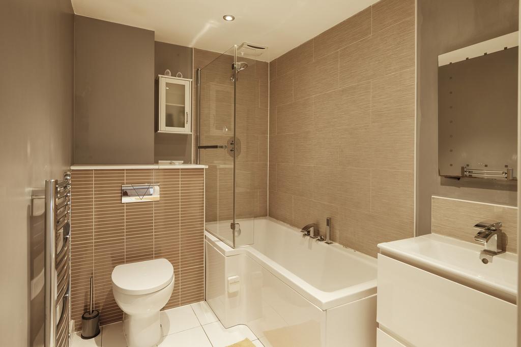 Apartment in Bristol - View 5