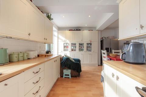 5 bedroom semi-detached house for sale, Marlborough Park Avenue, Sidcup, DA15