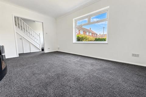 3 bedroom terraced house to rent, Penrith Avenue, Ashton-Under-Lyne