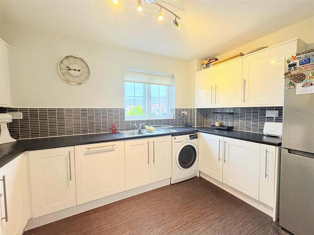 Apartment in Newcastle upon Tyne, St. Peter's - View 3