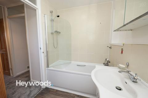 4 bedroom semi-detached house to rent, Greenmeadows Road, Madeley, CW3