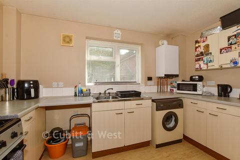 1 bedroom ground floor maisonette for sale, Ramblers Way, Crawley RH11