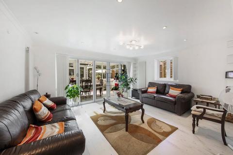 6 bedroom semi-detached house for sale, Friern Road, East Dulwich, London, SE22