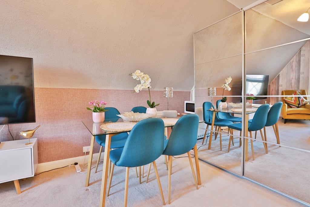 Apartment in Dorset - View 3