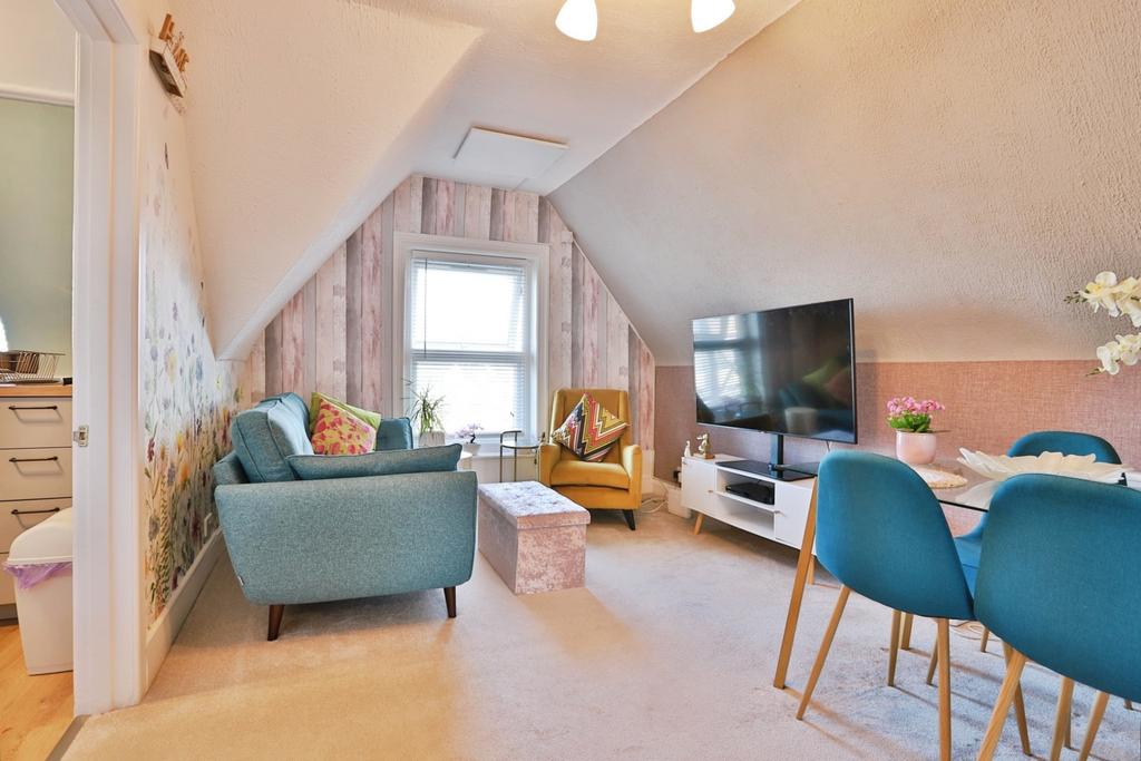 Apartment in Dorset - View 4
