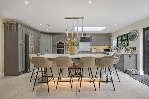 4 bedroom detached house for sale, Parkwood Road, Bexley